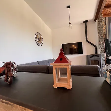La Casa In Pietra, In Front Of Motorway, Perfect For Road Trips, With Private Parking Appartement Rapallo