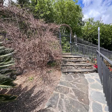 La Casa In Pietra, In Front Of Motorway, Perfect For Road Trips, With Private Parking Διαμέρισμα
