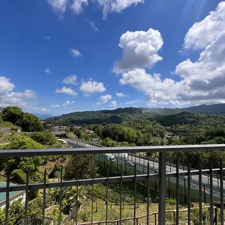 La Casa In Pietra, In Front Of Motorway, Perfect For Road Trips, With Private Parking Διαμέρισμα *