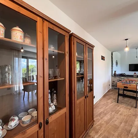 Διαμέρισμα La Casa In Pietra, In Front Of Motorway, Perfect For Road Trips, With Private Parking