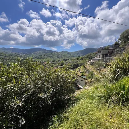 La Casa In Pietra, In Front Of Motorway, Perfect For Road Trips, With Private Parking Appartement *